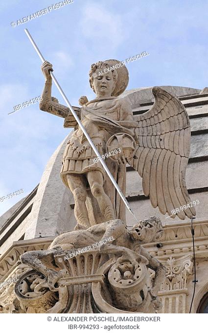 Devil and angel, sculpture on the roof, Katedrala Sveti Jakov, Cathedral of St. James, historic town centre, Sibenik, Croatia, Europe