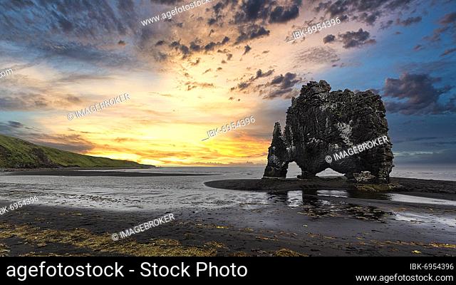 Basalt rock Hvitserkur, Elephant Rock on lava beach, dramatic evening sky, Vatnsnes Peninsula, Húnafjörður, North Iceland, Iceland, Europe