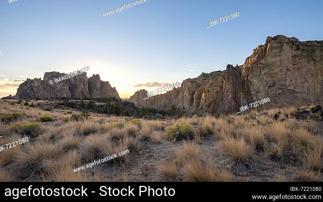 Sunset, Canyon with rock formations, The Red Wall, Smith Rock State Park, Oregon, USA, North America