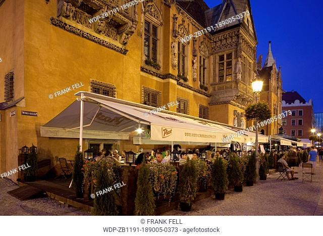 Europe, Poland, Silesia, Wroclaw, Rynek, Old Town Square, Restaurants