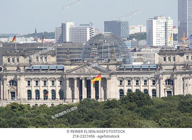Berlin Reichstag Square Of Republic