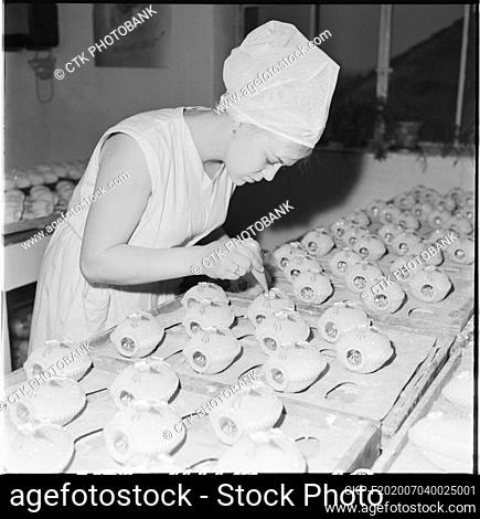 ***1960s FILE PHOTO***  Easter eggs for export. Zora Company in Prerov, Czechoslovakia, is the only producer of export sugar crystal Easter panoramic eggs with...