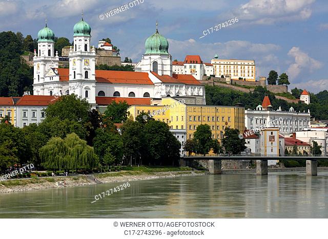 Germany, Bavaria, Eastern Bavaria, Lower Bavaria, Passau, Danube, Inn, Ilz, St. Stephens Cathedral, Bishop church, baroque, Old Residence with Land court
