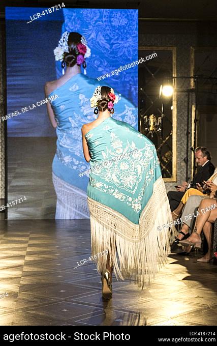 PRESENTATION INTERNATIONAL FLAMENCO FASHION WEEK 2ND EDITION THE MANON OF MANILA FROM THE EAST TO ANDALUCIA WITH ANGELES ESPINAR & ESPINAR ANTIQUE
