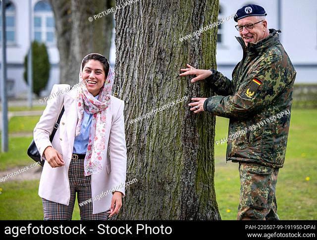 20 April 2022, Mecklenburg-Western Pomerania, Schwerin: The 28-year-old Afghan Diana Afzali meets with Brigadier General Markus Kurczyk at the Bundeswehr...