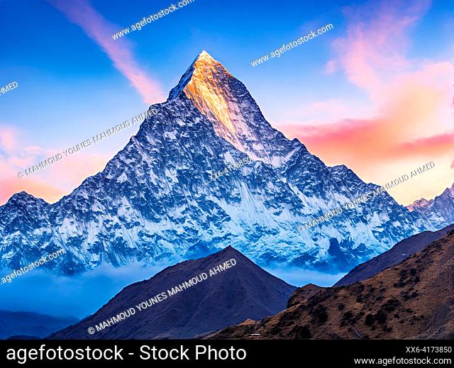 Peak Ama Dablam Mountain, Nepal Himalaya