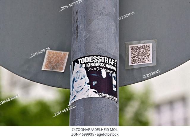 Aufkleber in Charlottenburg, Todesstrafe für Kinderschänder, 0 % Rückfallquote, Berlin, Deutschland Sticker in Charlottenburg
