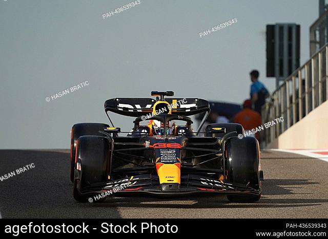 November 28th, 2023, Yas Marina Circuit, Abu Dhabi, Formula 1 Abu Dhabi Test 2023, in the picture Jake Dennis (GBR), Oracle Red Bull Racing