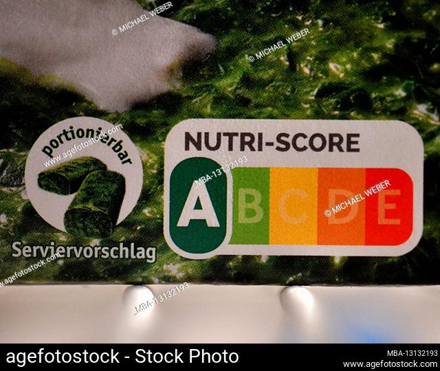 Label NUTRI-SCORE, nutrition labeling system, Germany-wide introduction from November 2020, here on a package of creamed spinach from Iglo, Baden-Württemberg