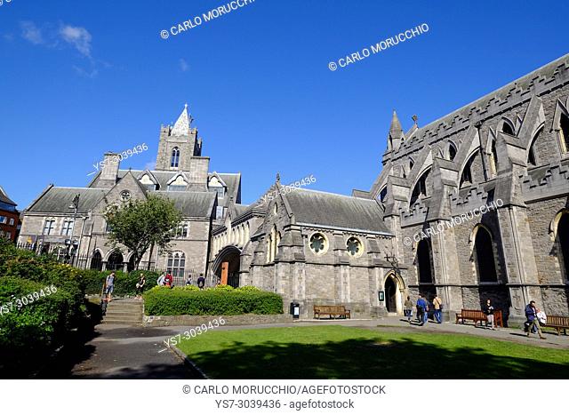 Christ Church Cathedral and the Synod hall, the building that houses Dublinia, Dublin, Ireland, Europe