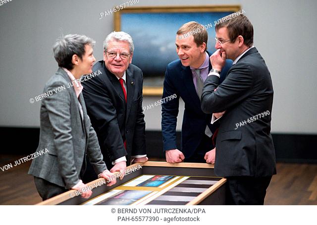 German President Joachim Gauck, and head of the Federal President's Office, David Gill (r), are guided by restorer Kristina Moesl (l) and head of tHe Alte...
