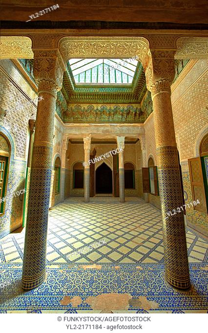 Berber Muqarnas Arabesque stalactite plaster work ceiling and Mocarabe Honeycomb work plaster columns and capitals of the inner courtyard of the Kashah of...