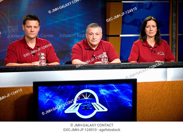 NASA astronaut Doug Wheelock (left), Expedition 24 flight engineer and Expedition 25 commander; Russian cosmonaut Fyodor Yurchikhin and NASA astronaut Shannon...