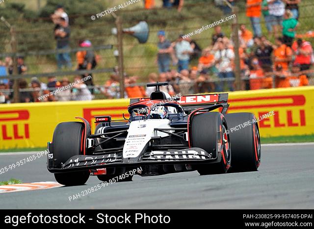 25 August 2023, Netherlands, Zandvoort: Motorsport: Formula 1 World Championship, Dutch Grand Prix, 1st Free Practice: Daniel Ricciardo from Australia of Team...