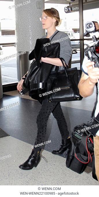 Mamie Gummer departs from Los Angeles International Airport (LAX) Featuring: Mamie Gummer Where: Los Angeles, California