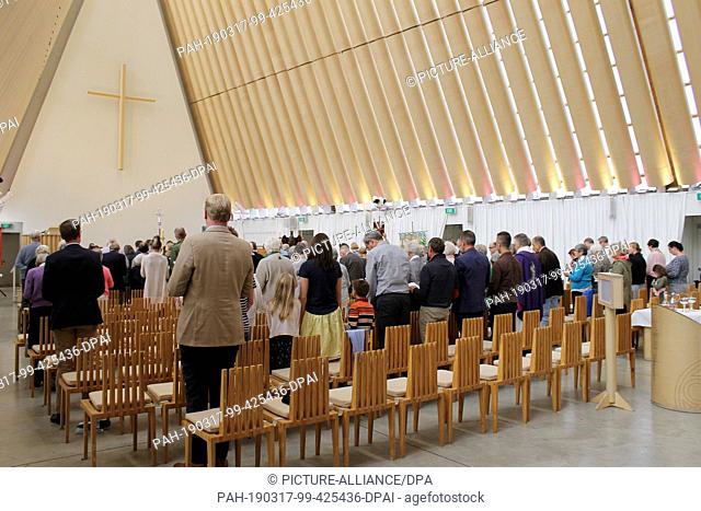 17 March 2019, New Zealand, Christchurch: Mass in the Cardboard Cathedral, a provisional Anglican cathedral built after the earthquake of February 2011