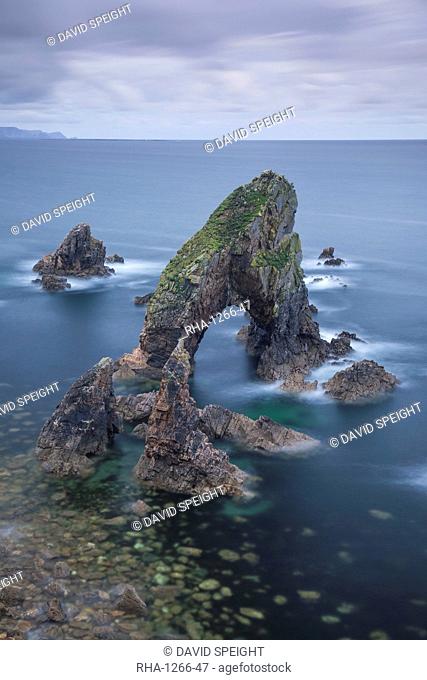 The Crohy Head Sea Arch, forming part of the Wild Atlantic Way, County Donegal, Ulster, Republic of Ireland, Europe