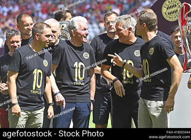 From left: Philipp LAHM, Jupp HEYNCKES, Bastian SCHWEINSTEIGER, Thomas MUELLER (M?LLER, FC Bayern Munich). Legends game FC Bayern Munich legends - Borussia...
