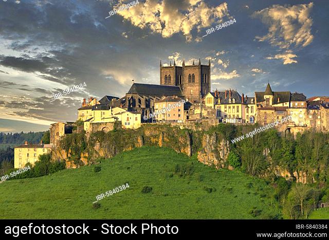 Saint Flour, view on the city and the cathedral Saint Pierre, Cantal department, Auvergne-Rhone-Alpes, France, Europe