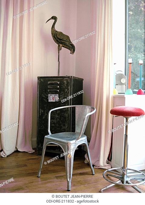 Room heron sculpture