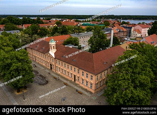 22 May 2020, Brandenburg, Neuruppin: View of the old grammar school from 1790, which is now a public building after extensive renovation