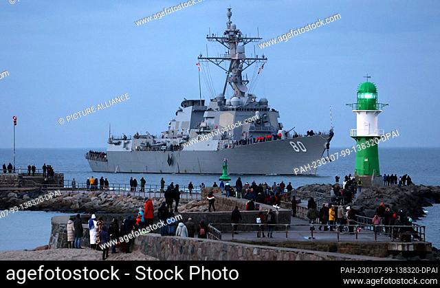 07 January 2023, Mecklenburg-Western Pomerania, Rostock: The U.S. destroyer ""USS Roosevelt"" arrives in Warnemünde this evening from the Baltic Sea to pay a...