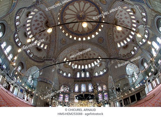 Turkey, Istanbul, Sultanahmet District, listed as World Heritage by UNESCO, the Sultan Ahmet Camii Blue Mosque illuminated