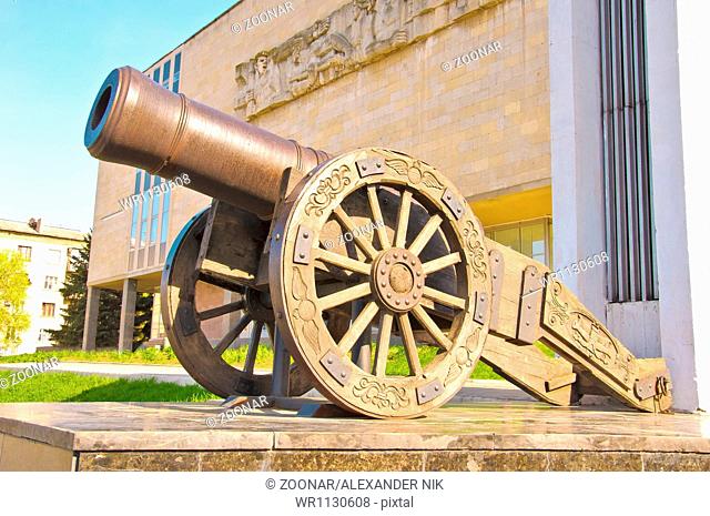 Old Russian cannon «Licorne»