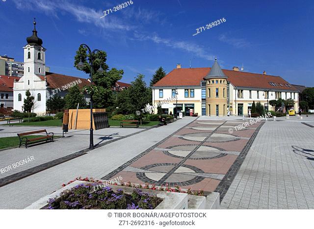 Hungary, GödöllŠ‘, Godollo, main square, church,