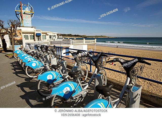 Rental bikes, bicycles and Sardinero beach, Santander, Cantabrian Sea. Cantabria, Spain Europe