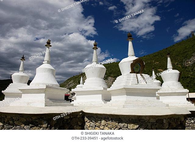 Tibetan stupa in highland, Shangri-la, Yunnan, China