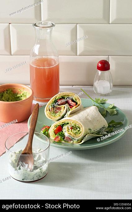 Omelette wrap with peas