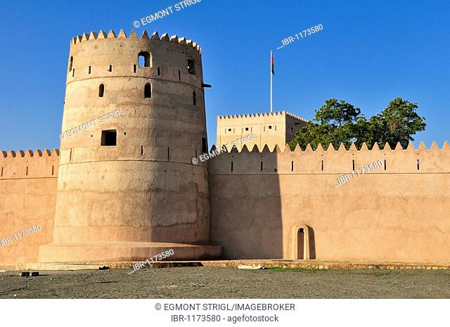Historic adobe fortification Liwa Fort or Castle, Batinah Region, Sultanate of Oman, Arabia, Middle East