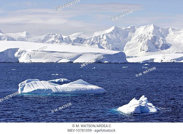 Lemaire channel - Antarctic Peninsula