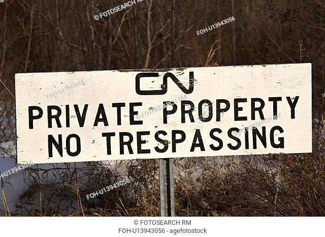 rail, armit, sign, trespassing, cn