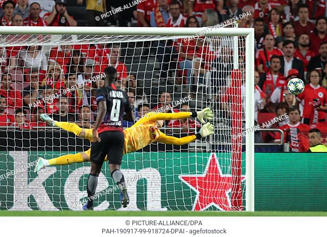17 September 2019, Portugal, Lissabon: Soccer: Champions League, Benfica Lisbon - RB Leipzig, Group stage, Group G, 1st matchday at Estadio da Luz