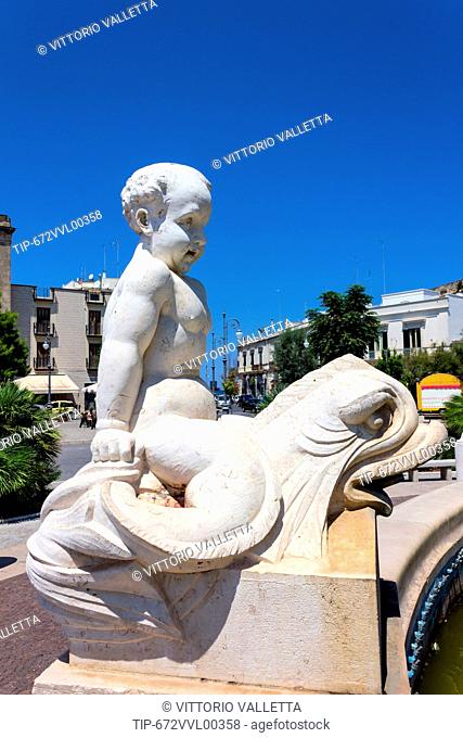 Italy, Apulia, Mola di Bari, fountain detail in Piazza XX settembre