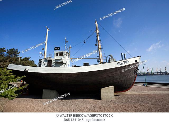 Lithuania, Western Lithuania, Curonian Spit, Smiltyne, Lithuanian Sea Museum, old fishing boats