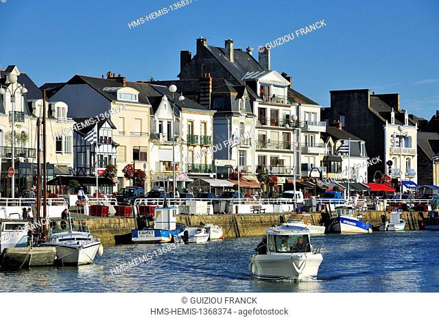 France, Loire Atlantique, Le Pouliguen, the harbour