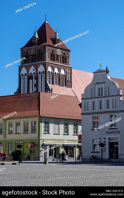 Germany, Baltic Sea, Mecklenburg-Western Pomerania, Greifswalder Bodden, Hanseatic City of Greifswald, Old Town, Alter Markt