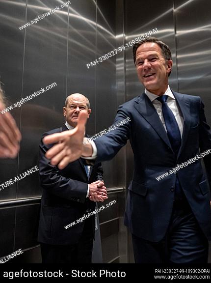 27 March 2023, Netherlands, Rotterdam: German Chancellor Olaf Scholz (SPD), stands next to Mark Rutte, Prime Minister of the Netherlands