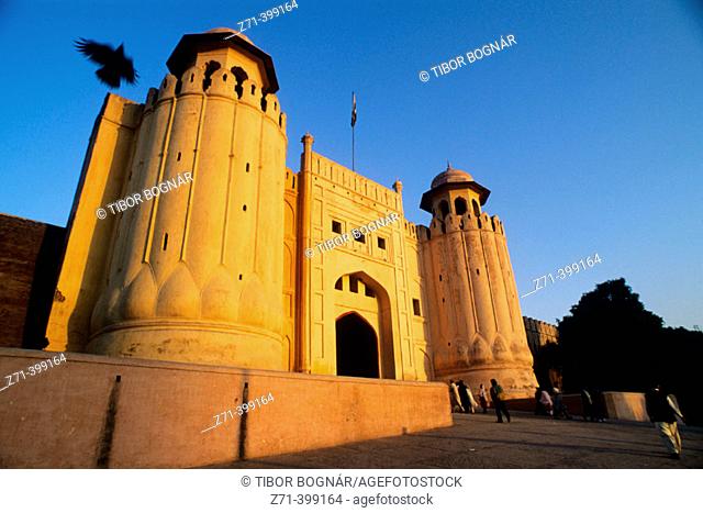 Alamgir gate. Lahore. Fort