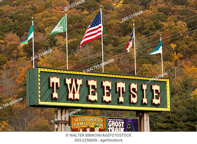 USA, North Carolina, Blowing Rock, sign for the Tweetsie Railroad, autumn