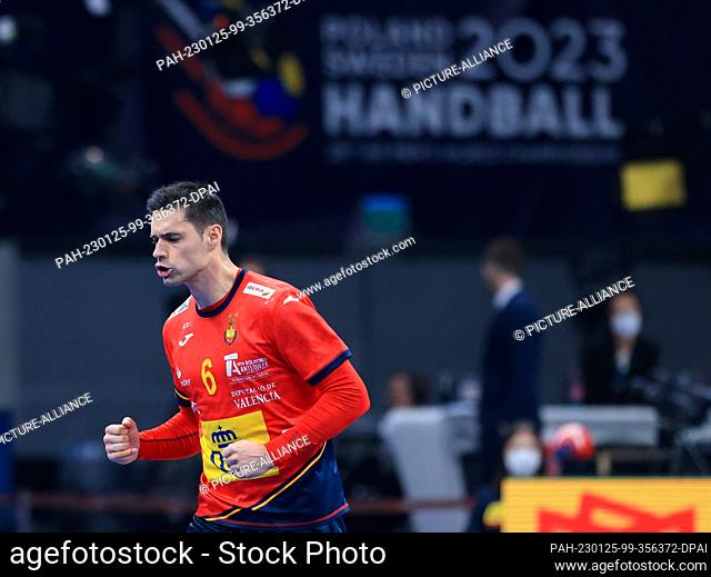 25 January 2023, Poland, Danzig: Handball: World Cup, final round, quarterfinal Norway - Spain at the Ergo Arena. Spain's Angel Fernandez cheers after scoring a...