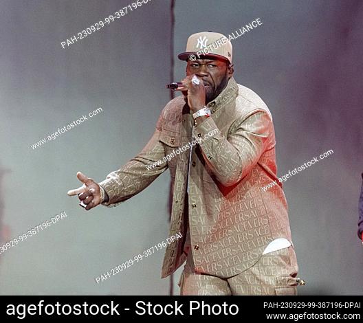 29 September 2023, Hamburg: Rapper Curtis ""50 Cent"" Jackson performs at the start of his ""Final Lap Tour"" in Germany at Hamburg's Barclays Arena