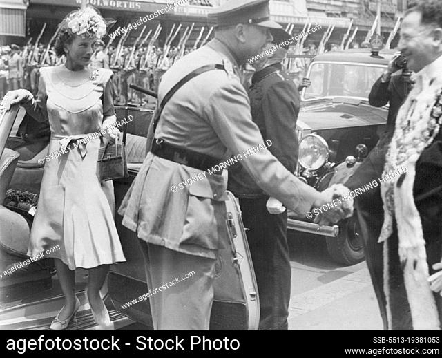 Duke of Gloucester meets ***** with Duchess of Gloucester. January 14, 1947