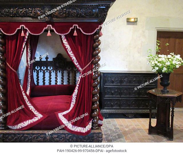16 April 2019, France (France), Amboise: The deathbed of the universal artist Leonardo da Vinci in the castle Clos Luce. In the town on the Loire