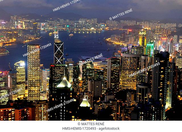 China, Hong Kong, view from Peak Victoria on Hong Kong Island and the Kowloon Peninsula in the background