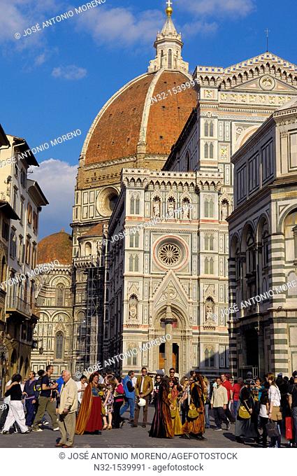Santa Maria del Fiore cathedral on Piazza del Duomo, Florence, Tuscany, Italy