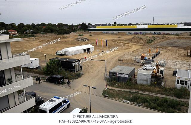 27 August 2018, Berlin, Germany: The area at the beginning of the laying of the foundation stone of the 1st new building project of the Berlin school...